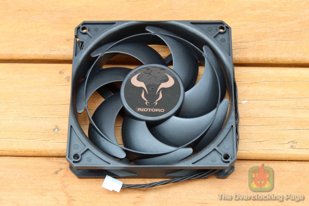 riotoro bifrost 240 fan 1