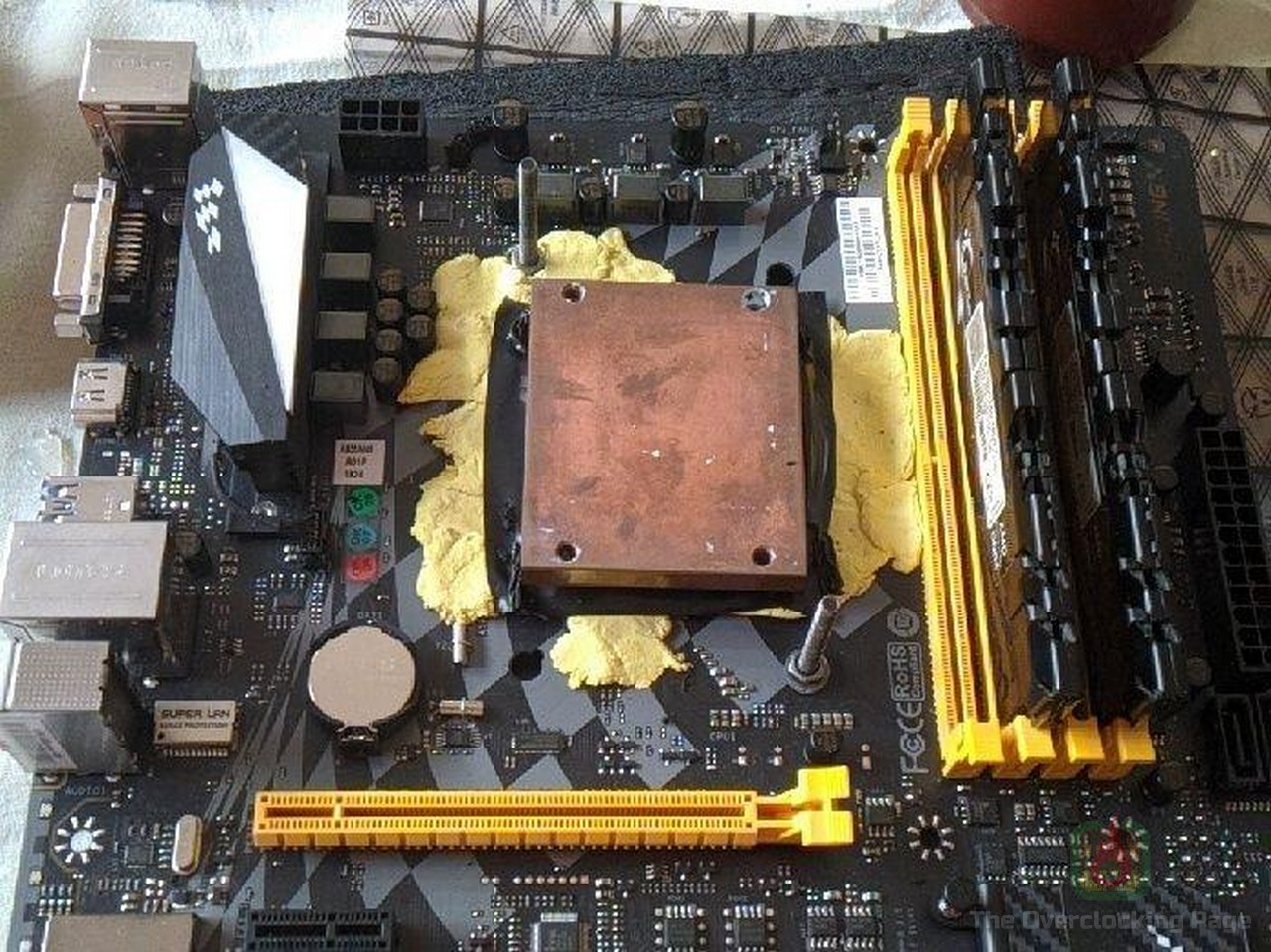 Athlon 3000G - Overclock usando pastilha peltier 3 3000g isolamento 2