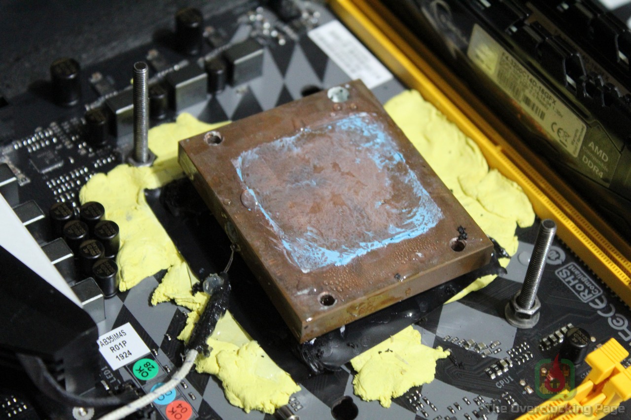 Athlon 3000G - Overclock usando pastilha peltier 6 3000g isolamento 4