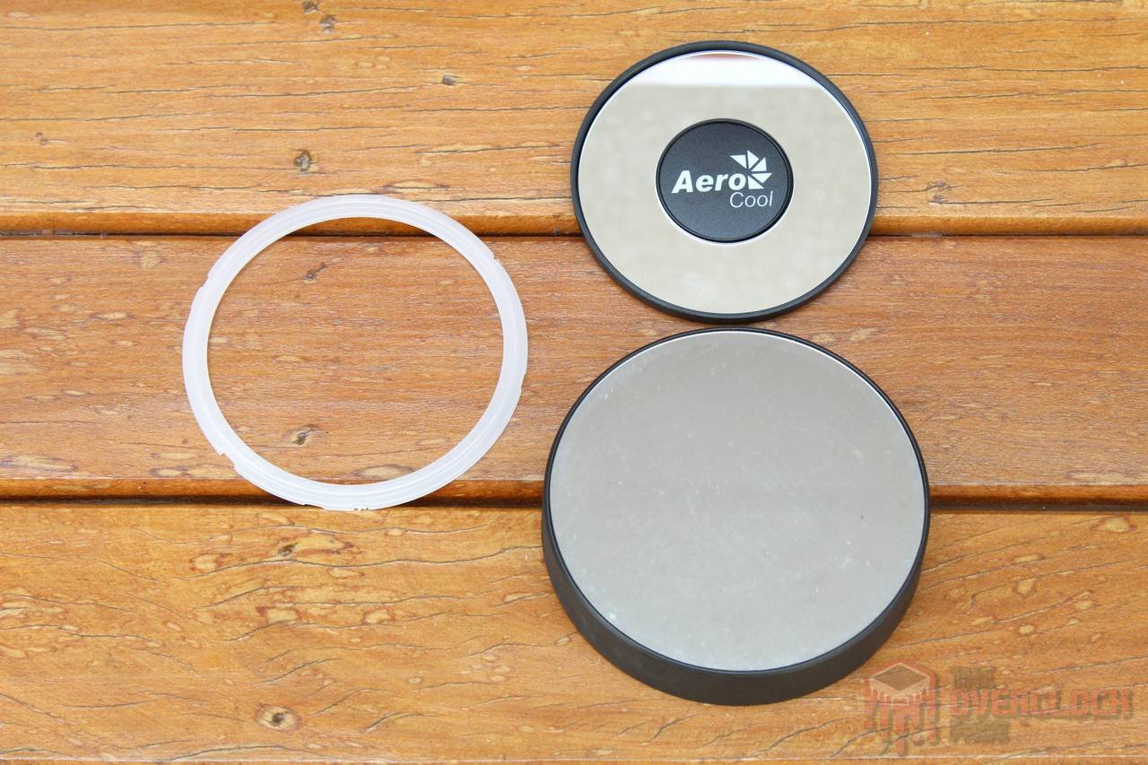 aerocool mirage 5 desmontado 1