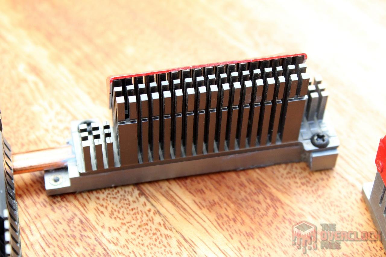 Apresentando a ASUS Rampage Extreme X48 - O lendário socket 775 - Parte I 14 rampage extreme x48 hs 3