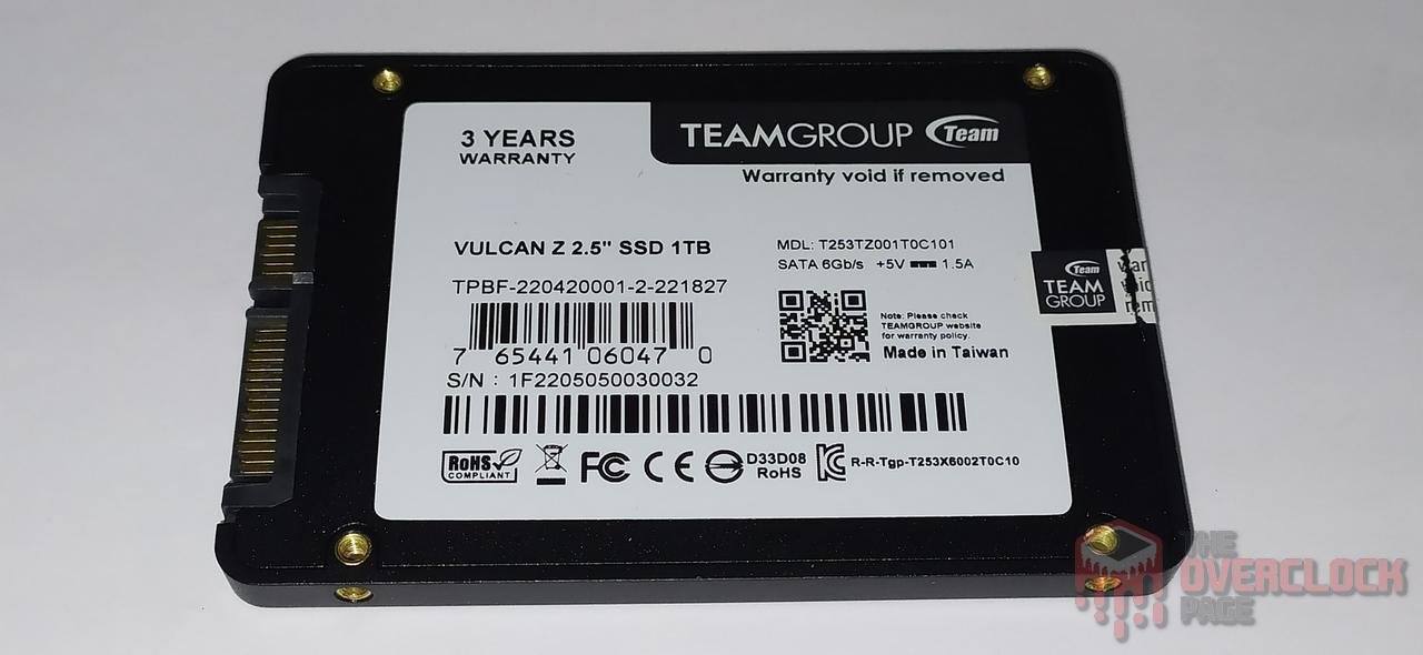 t force vulkan z 1tb ssd traseiro