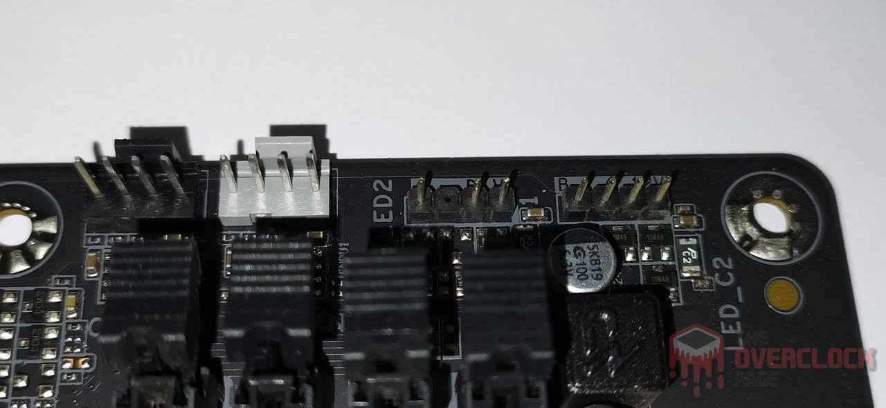 gigabyte x570s aorus elite ax led rgb 1