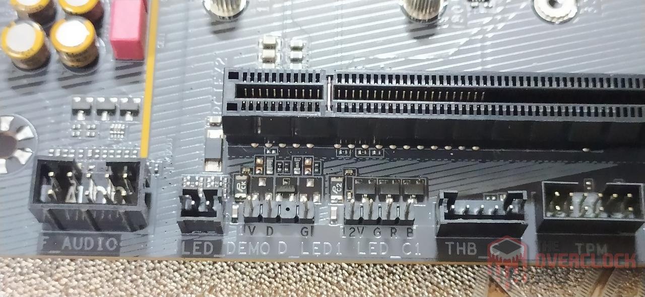 gigabyte x570s aorus elite ax leds rgb 2