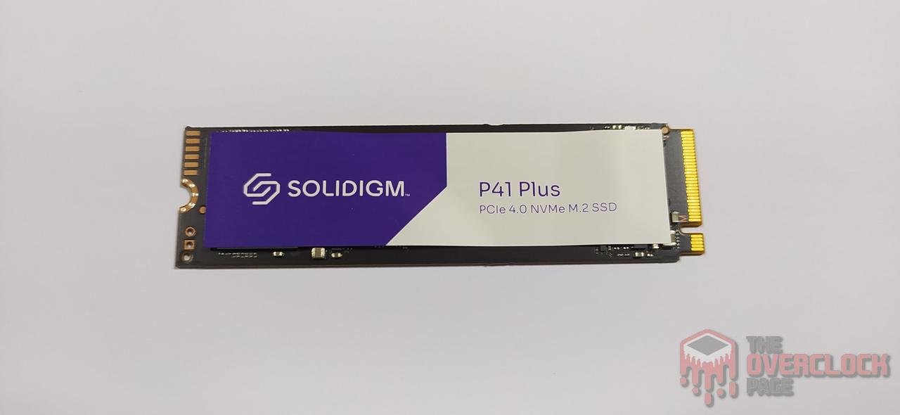 solidigm p41 plus 1tb ssd parte frontal