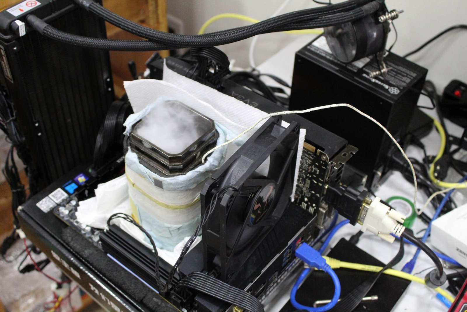 Overclock extremo no Ryzen 9 7900 - Voando acima dos 6 GHz! - The