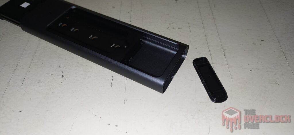 Ugreen CM559 M.2 SATA/NVMe Enclosure Review 16 Ugreem CM559 External Enclosure Desmontando a Enclosure