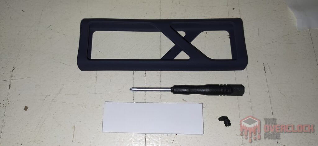 Ugreen CM559 M.2 SATA/NVMe Enclosure Review 9 Ugreem CM559 External Enclosure Protecao Enclosure e Chave