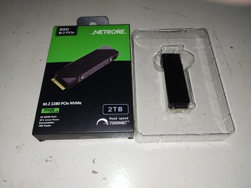 SSD Netcore PCIe 4.0 2TB Abrindo a caixa
