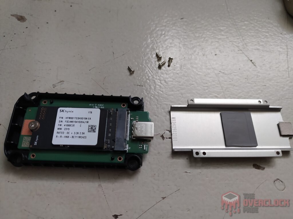 SSD SK Hynix Bettle X31 1TB Removendo dissipador 1
