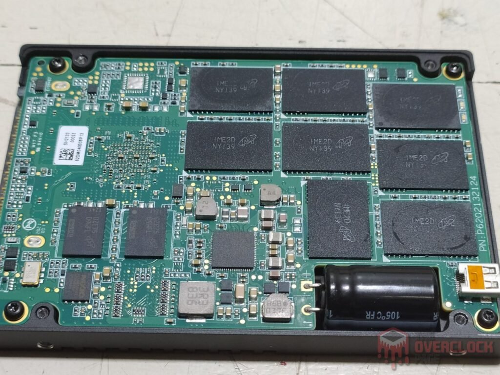 Review - SSD Memblaze PBlaze6 6530 3.84TB - Outro excelente SSD com preço agressivo! 16 SSD Memblaze PBlaze6 6530 3.84TB PCB Traseiro