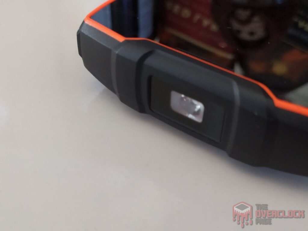 Review - Smartphone Blackview BV9300 Pro - O novo telefone quase indestrutível sucessor do BV8900! 18 Blackview BV9300 Pro Lanterna