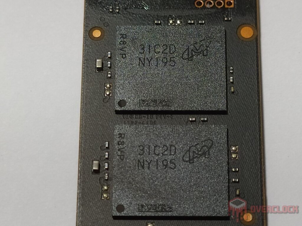 Review - SSD Crucial T700 1TB - Phison E26 - Gen5 - Bom desempenho mas peca na eficiência. 14 Crucial T700 1TB NAND Flash