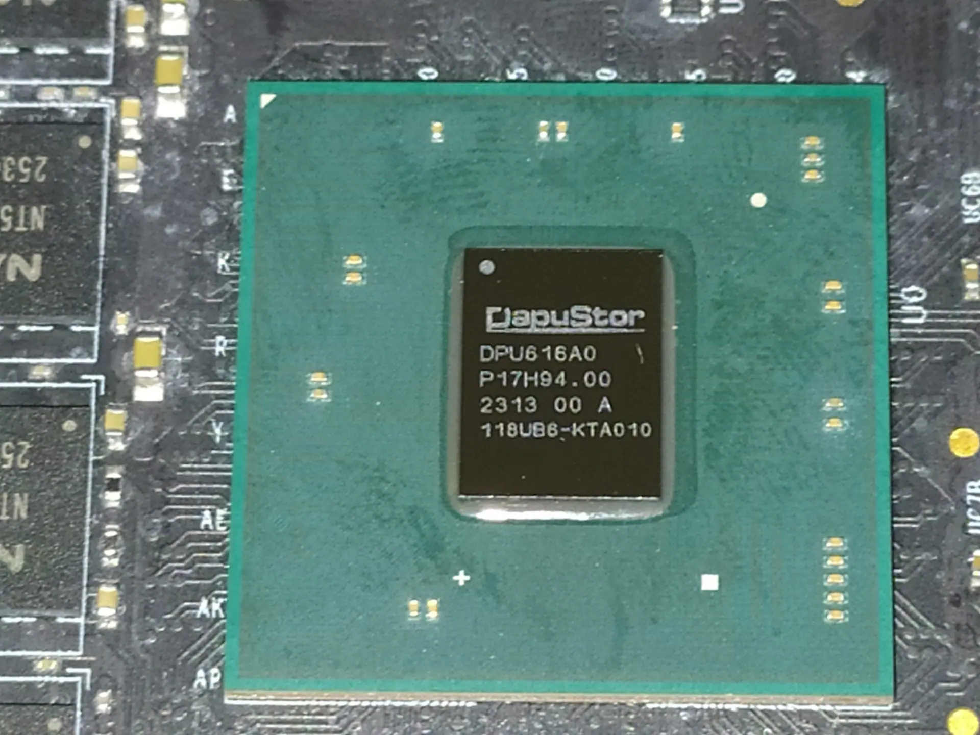 SSD Dapustor Roalsen R5100 7.68TB Controller