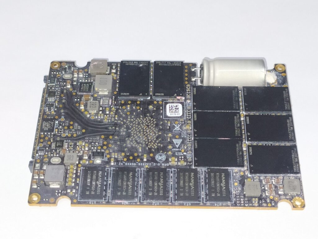 SSD Dapustor Roalsen R5100 7.68TB PCB Back